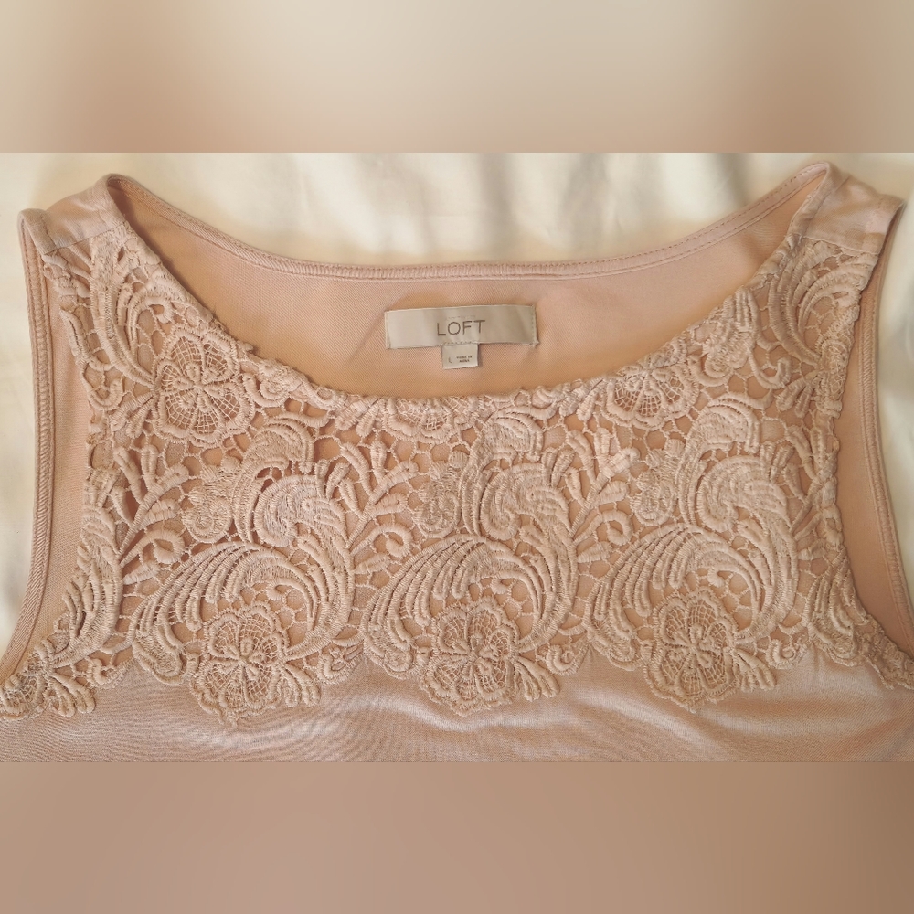 Loft Women's Tank Top with Floral Embroidery Pale Pink Size Large - Picture 3 of 4